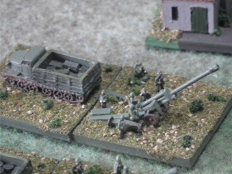M46 130 mm field gun with
AT-T tractor